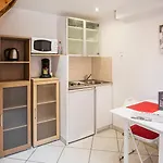 De L'horloge Aparthotel 2*