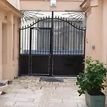Hotel De L\'Horloge
