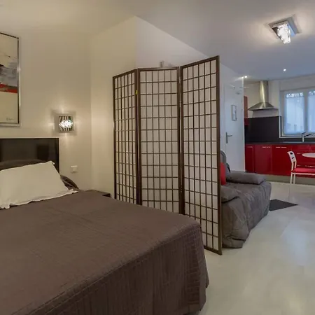 De L'horloge Aparthotel