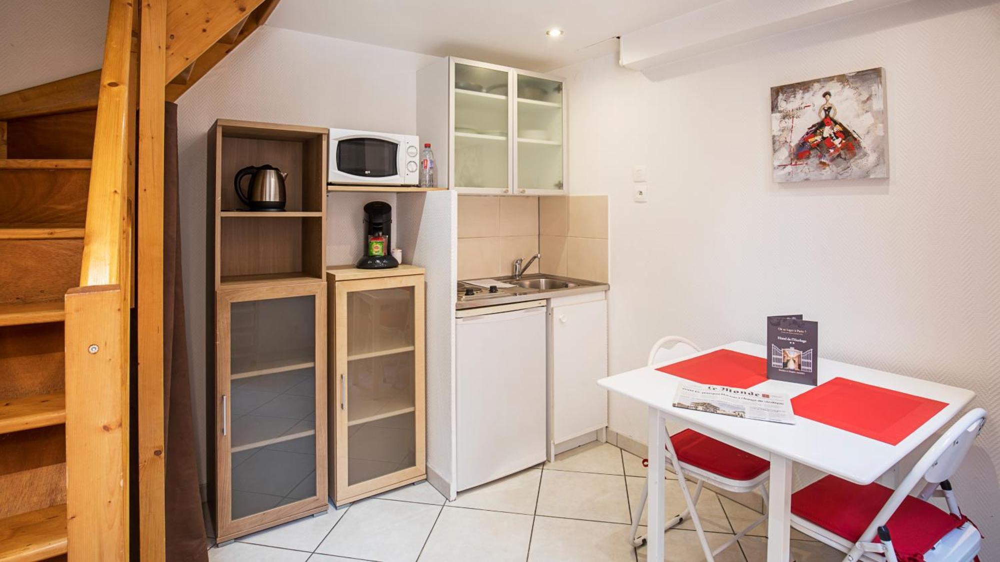 De L'horloge Aparthotel 2*